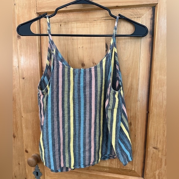 🎉Striped Button Front Tank w/Adjustable Straps - Picture 5 of 11